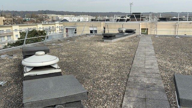 Diagnostic et désamiantage SS4 en toiture-terrasse, copropriété au Chesnay